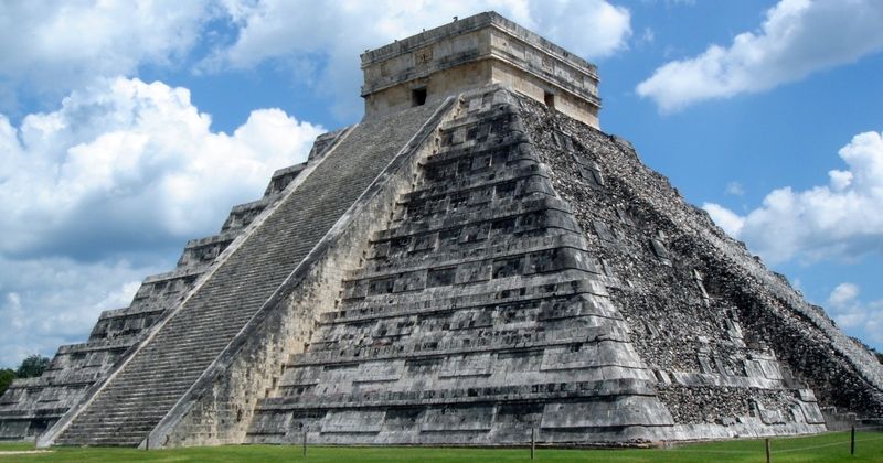 aztekische Namen, aztekische Pyramide