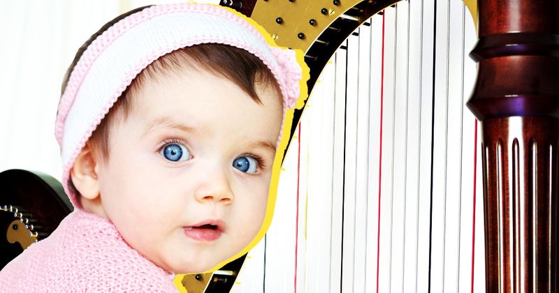 Musikalische Babynamen: blauäugiges Mädchen